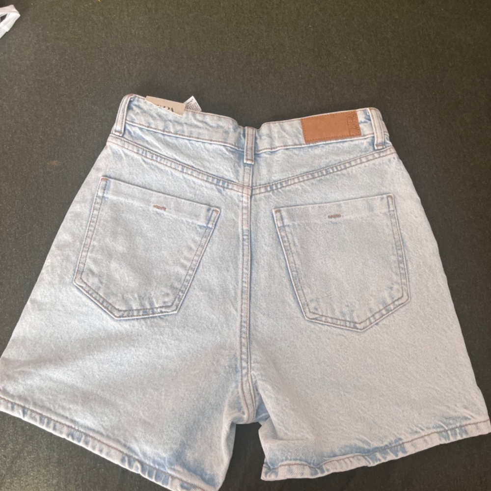 Zara jeans shorts - Picture 2 of 2
